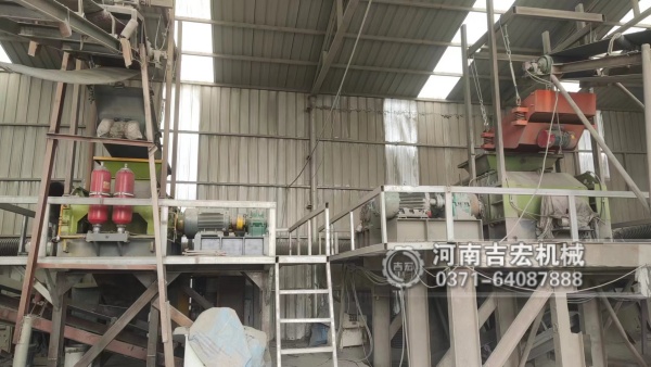 石料場(chǎng)利潤升級(jí)利器：液壓對(duì)輥制砂機(jī),出砂率高、粒型完美,成本直降！